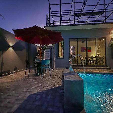 The Luxury Villa -Private Pool- Pantai Cenang  Exterior photo