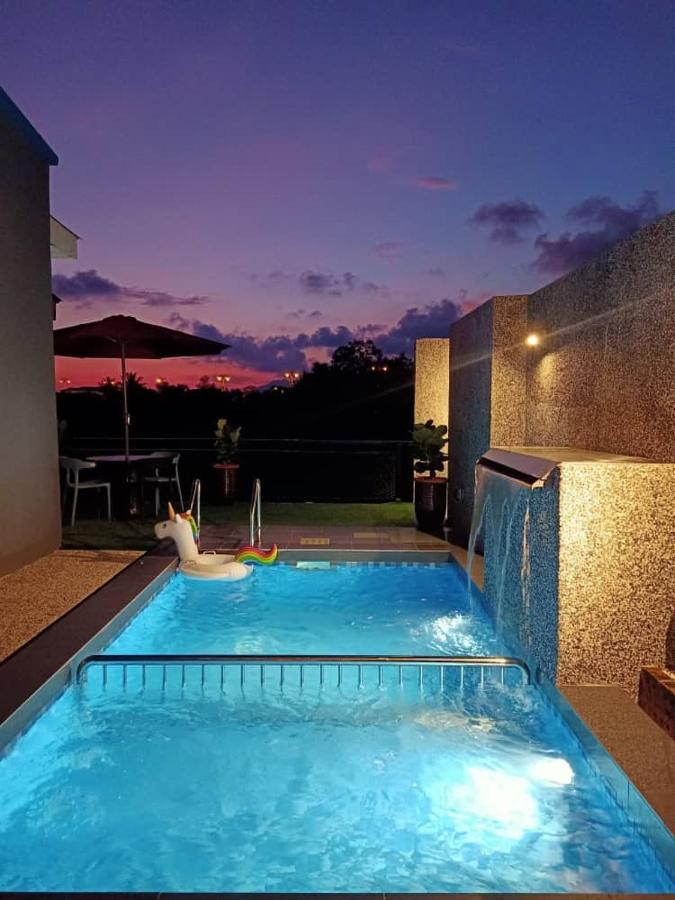 The Luxury Villa -Private Pool- Pantai Cenang  Exterior photo
