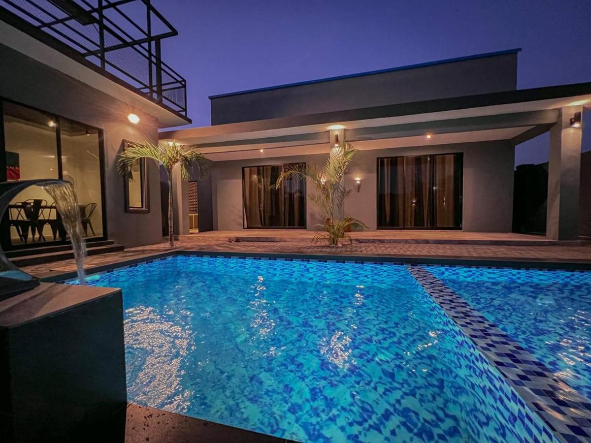 The Luxury Villa -Private Pool- Pantai Cenang  Exterior photo