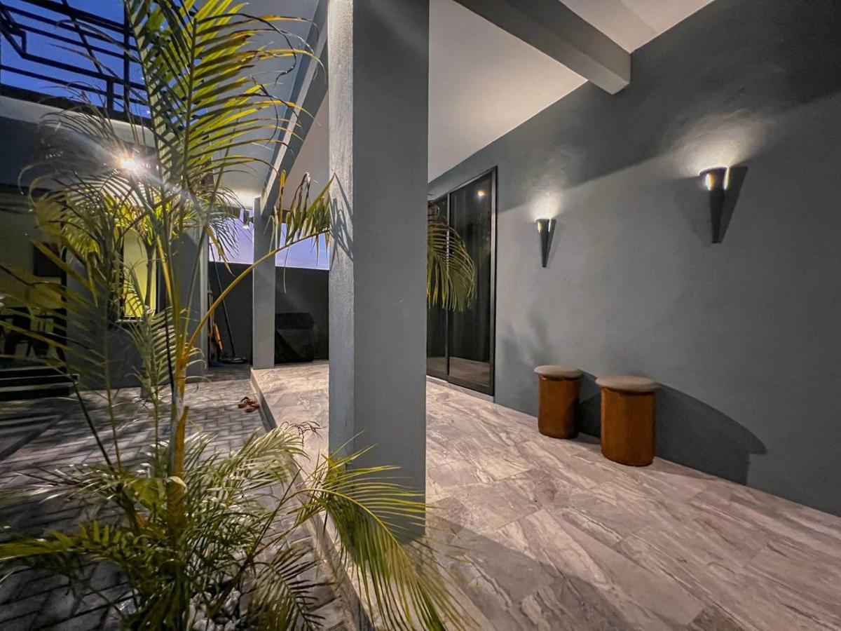 The Luxury Villa -Private Pool- Pantai Cenang  Exterior photo